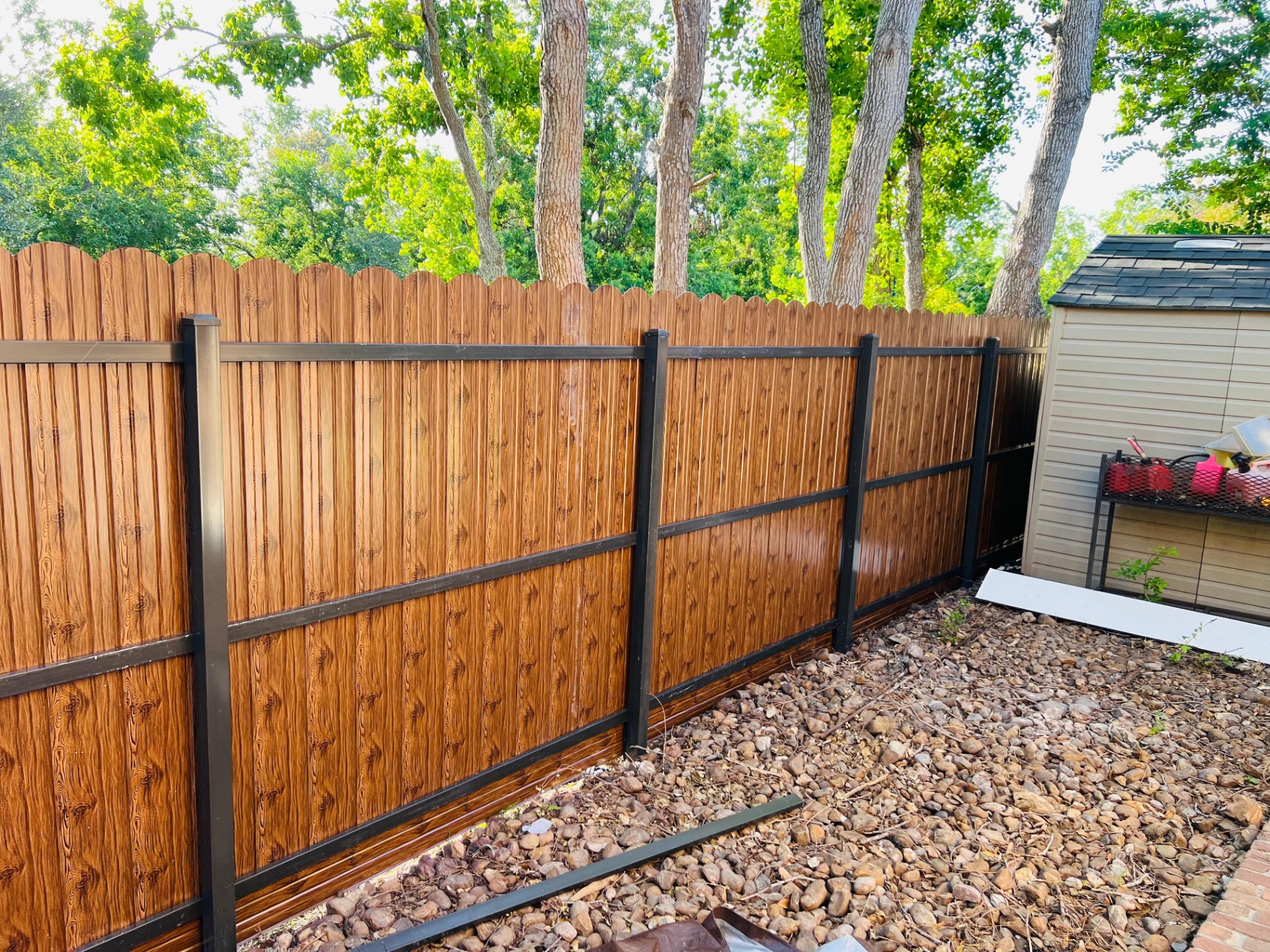 Two-tone Wood-grain Privacy